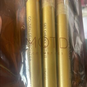 MOTD Cosmetics Golden Makeup Brush Set